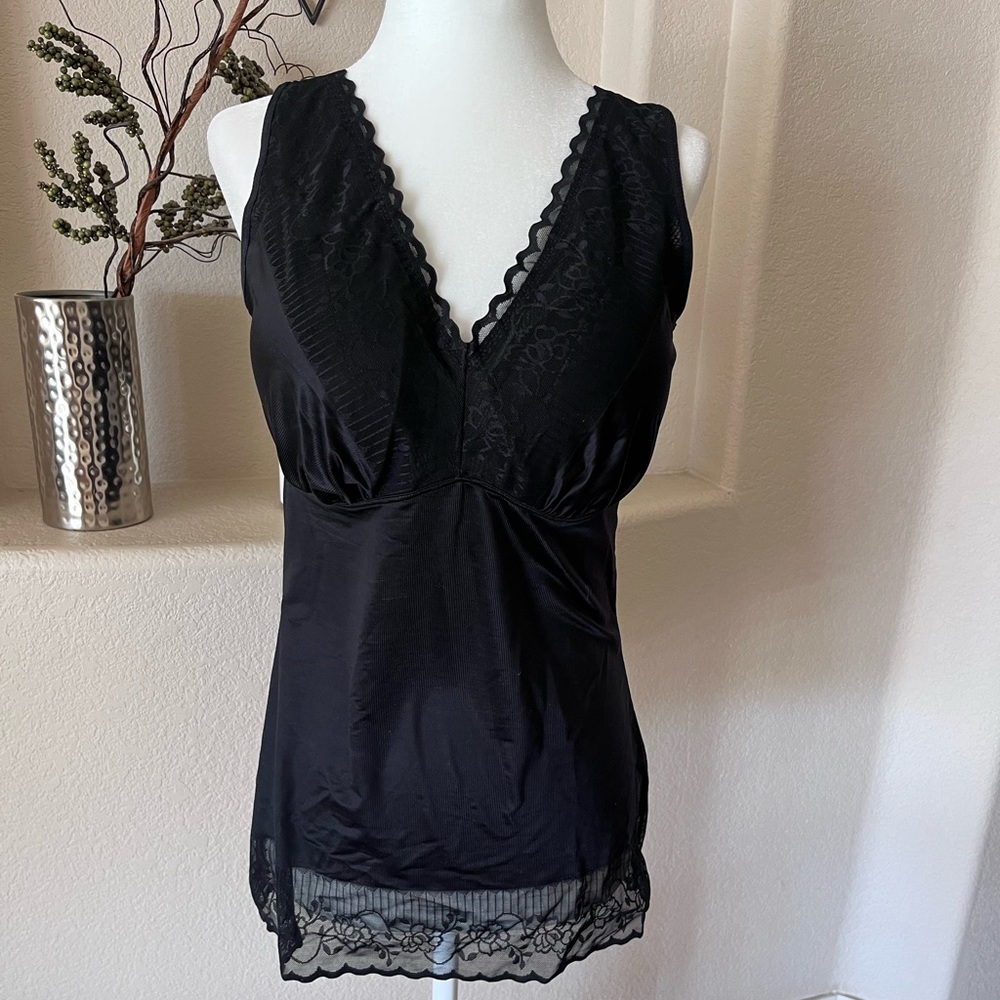 Black Lace V Neck Bra Cup Cami Base Lingerie Top XL V Back EUC Unbranded Stretch